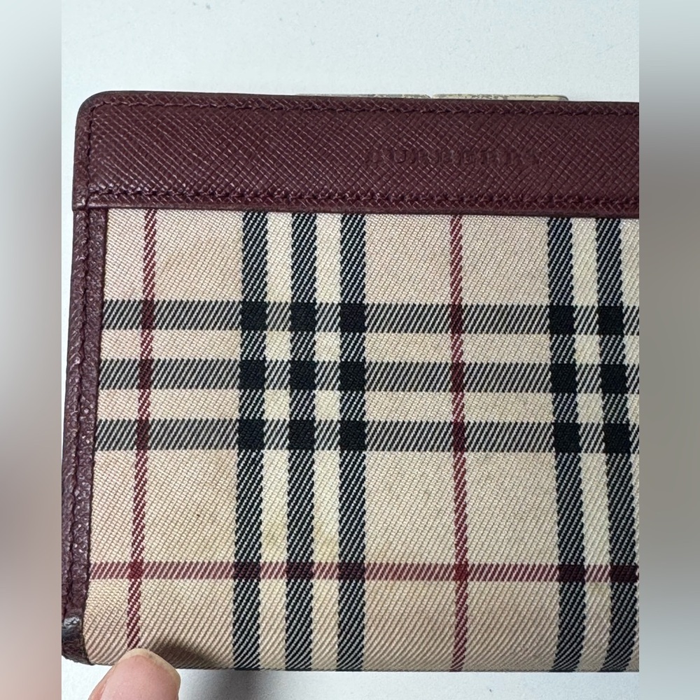 Burberry Women’s Classic Nova Check Burgundy Bi Fold Wallet With Gold Clasp - Picture 7 of 14